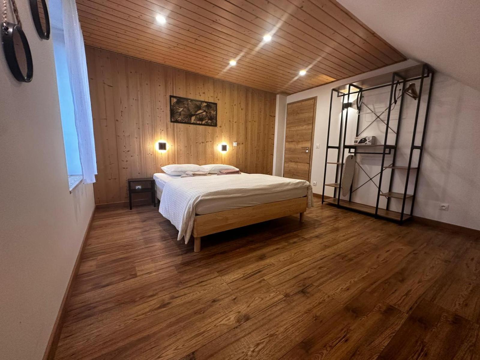 Les Chalets Bambi & Jacuzzi Privatif La Bresse Værelse billede