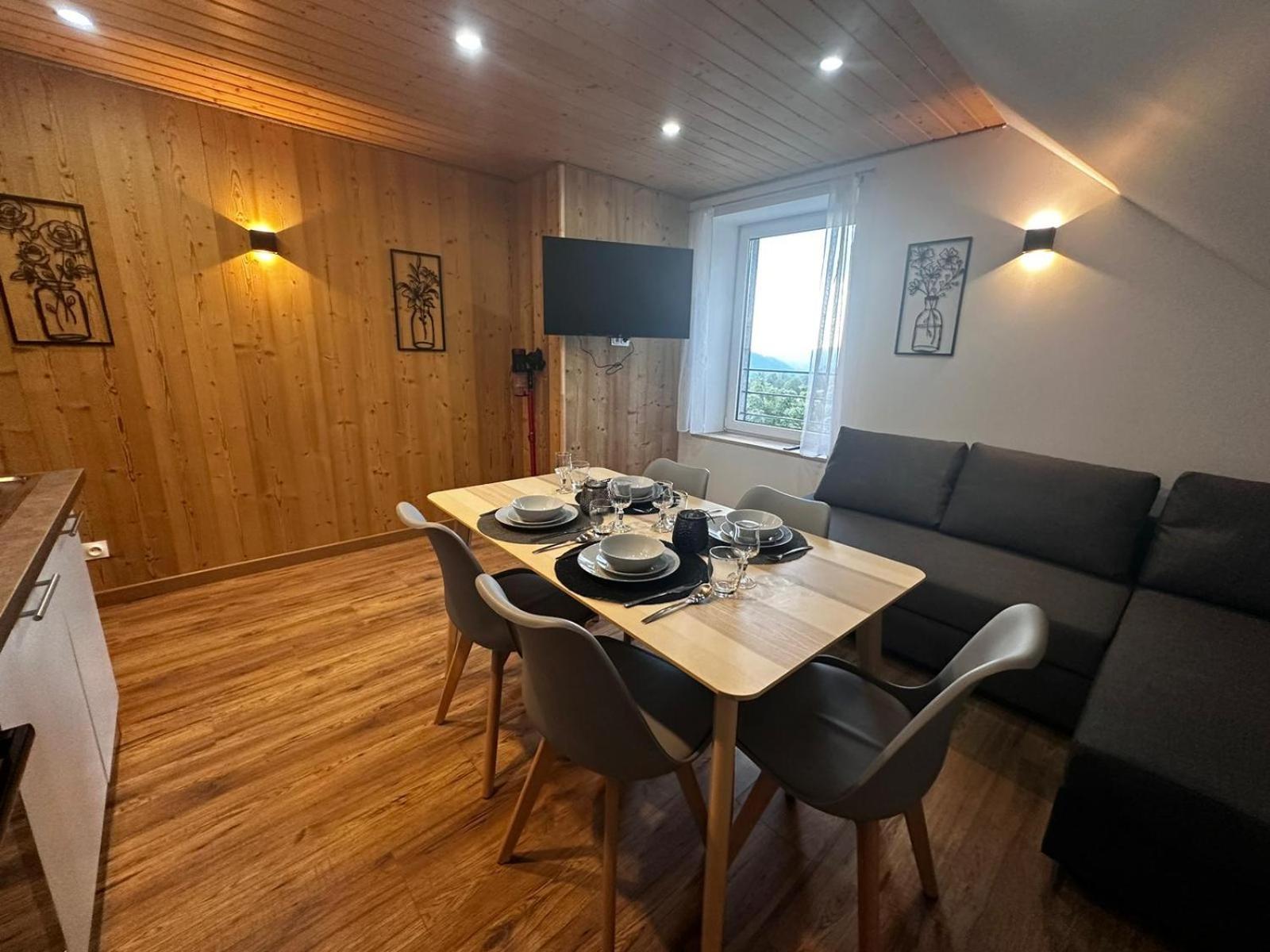 Les Chalets Bambi & Jacuzzi Privatif La Bresse Værelse billede