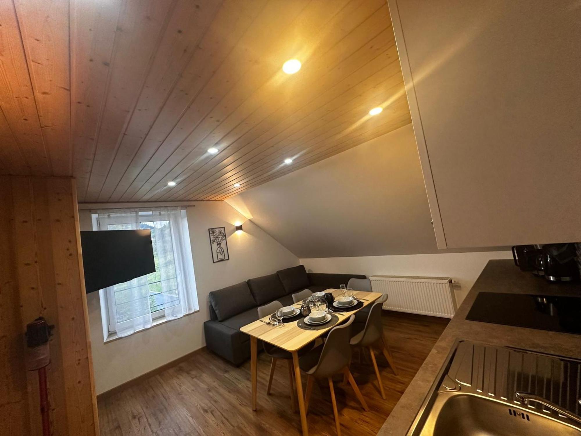 Les Chalets Bambi & Jacuzzi Privatif La Bresse Værelse billede